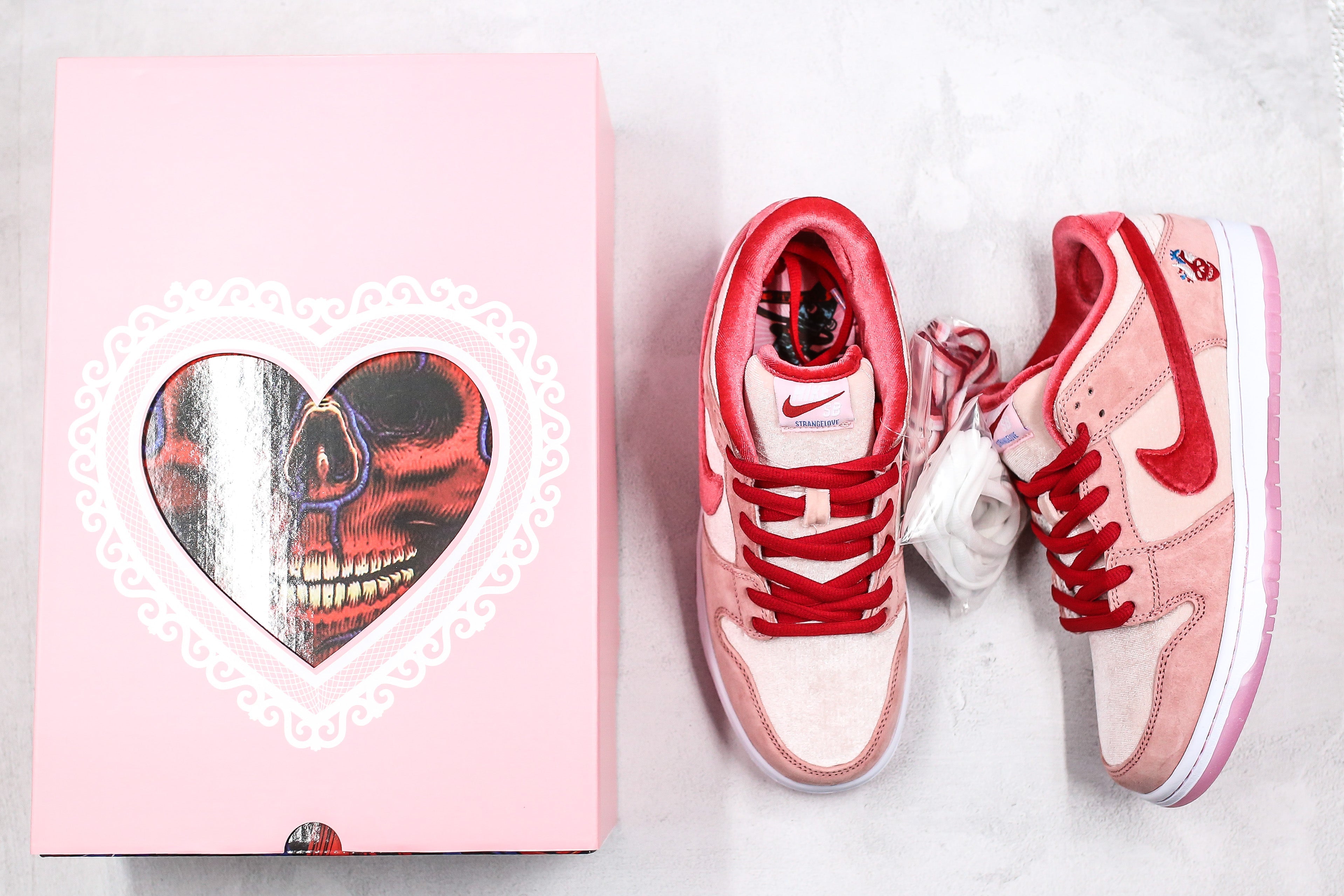 Nike SB Dunk Low Strangelove (PRONTA ENTREGA) Tamanho 41 e 42