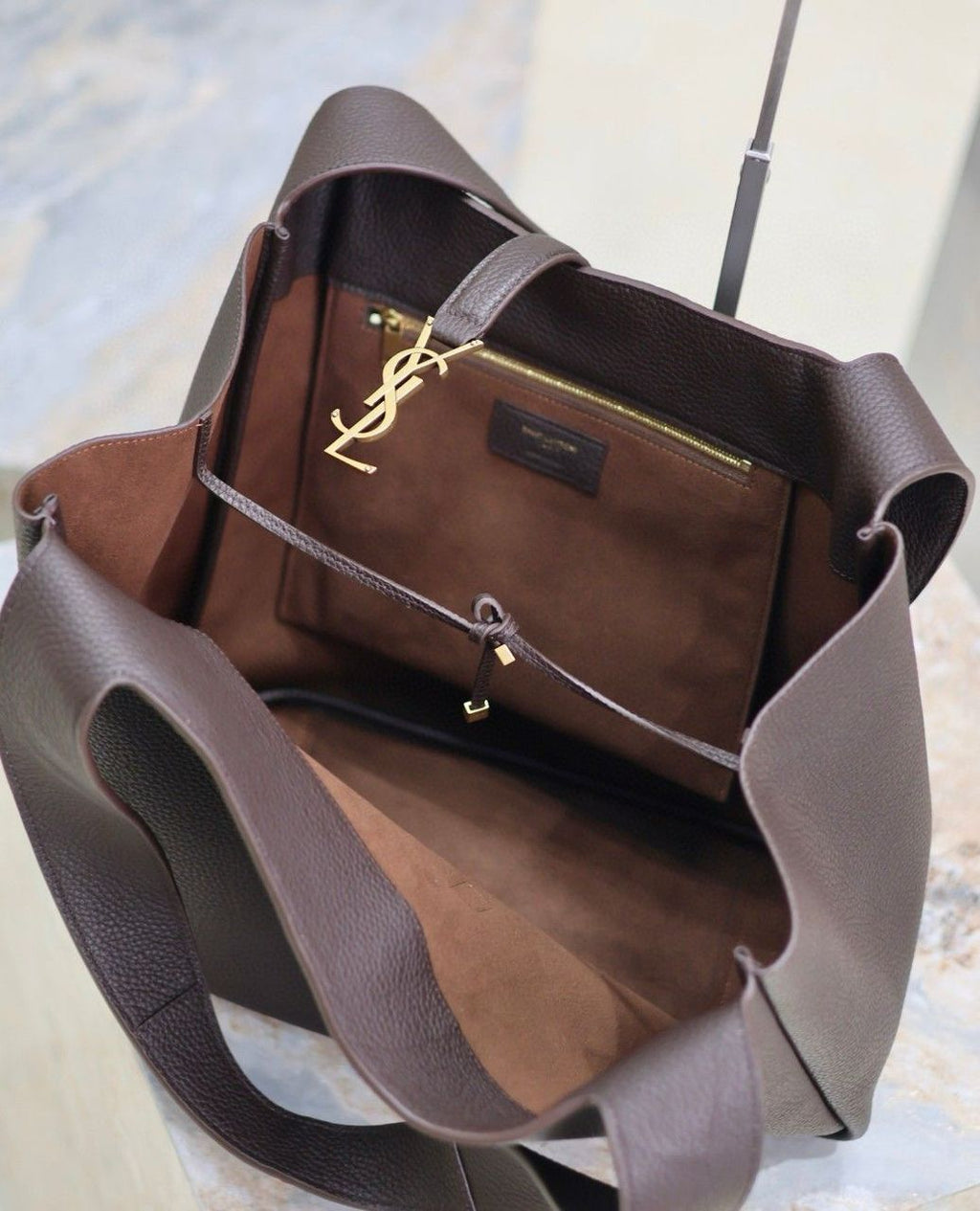 Bolsa Saint Laurent Le 5 à 7 Grained Leather (Pronta Entrega)