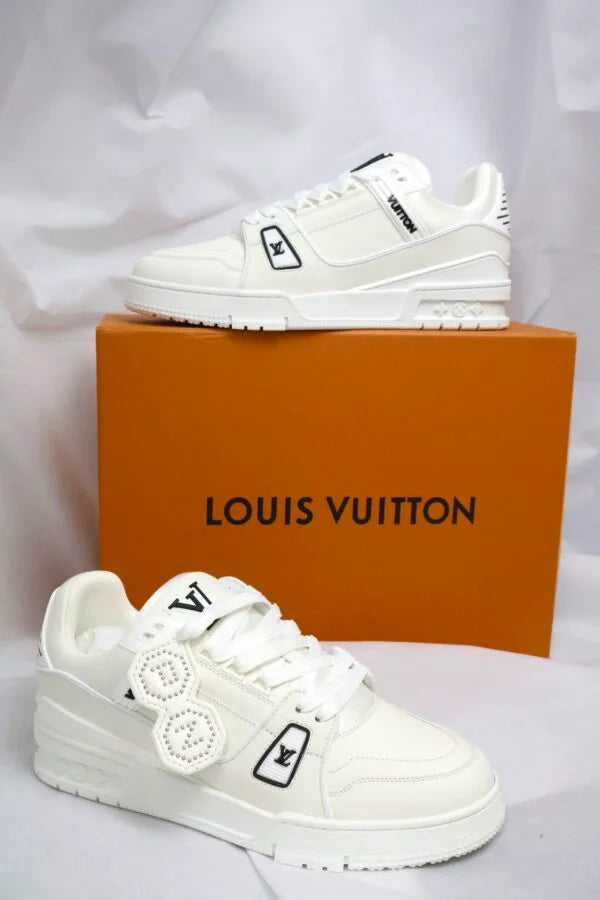 Louis Vuitton Trainers Luxury White Black