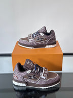 Trainer