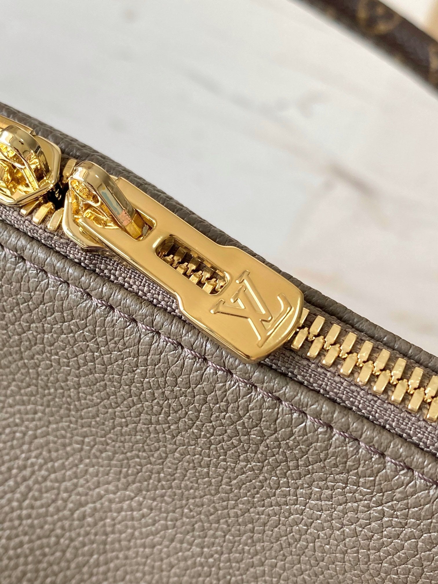 Bolsa LV