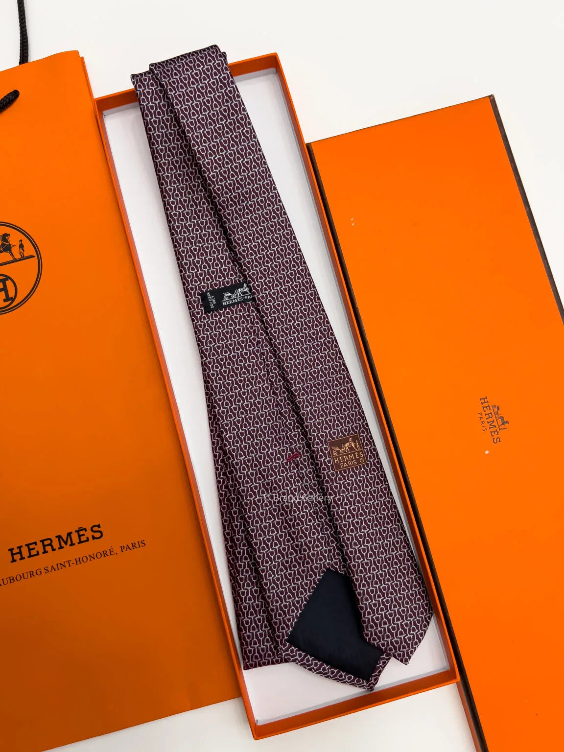 Gravata Hermès Red White