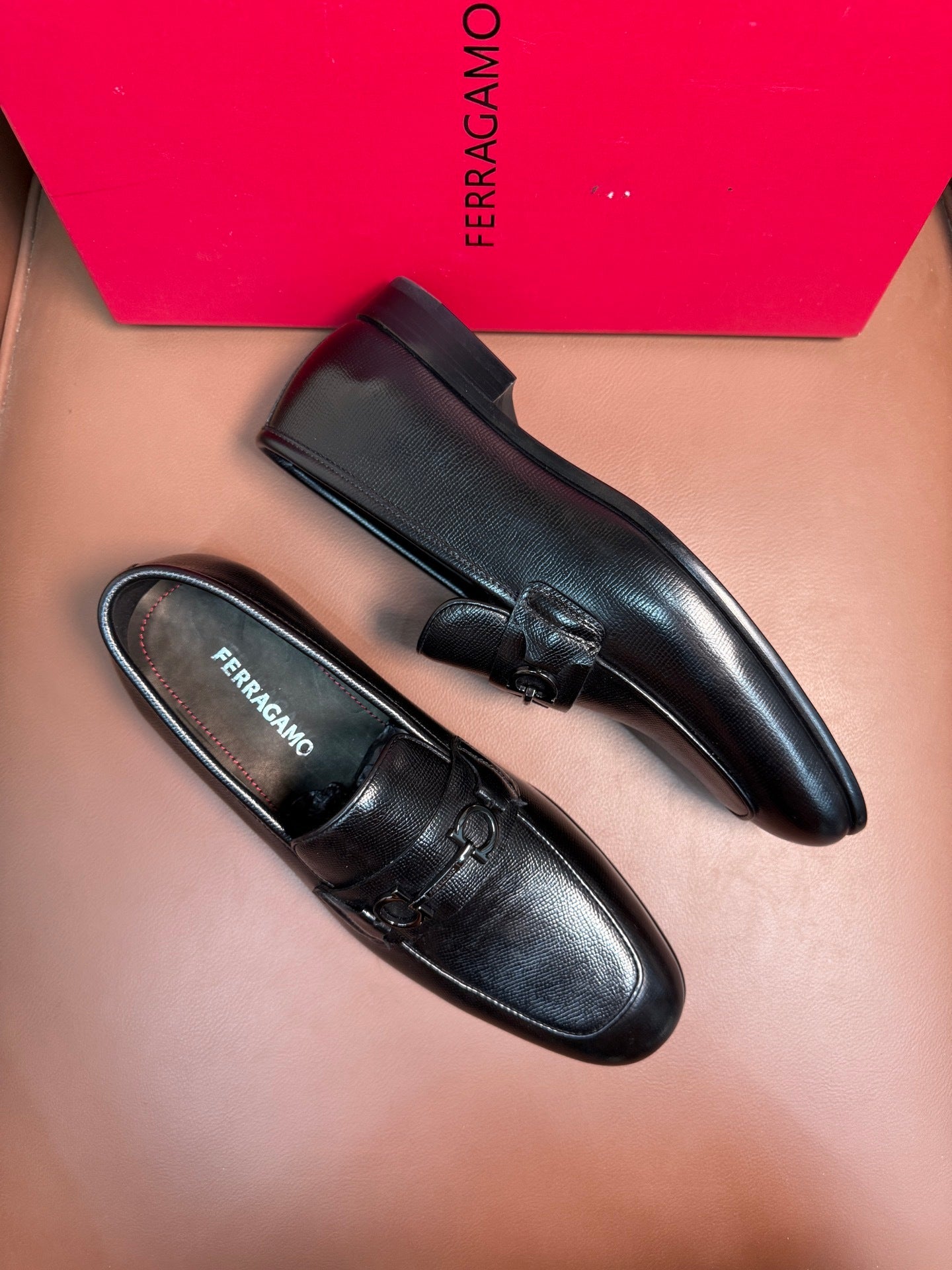 Sapato FERRAGAMO (Pronta Entrega)Tamanho 42