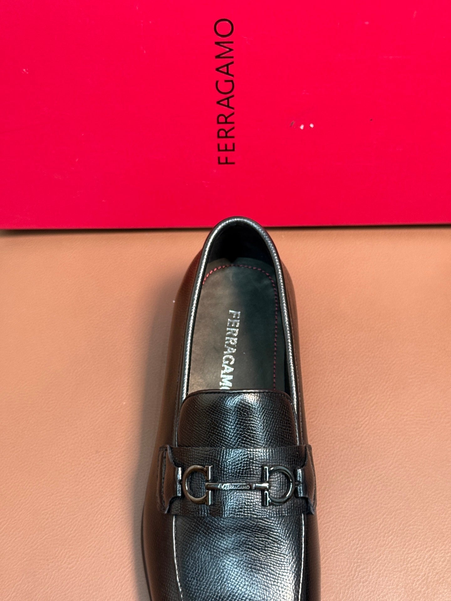 Sapato FERRAGAMO (Pronta Entrega)Tamanho 42