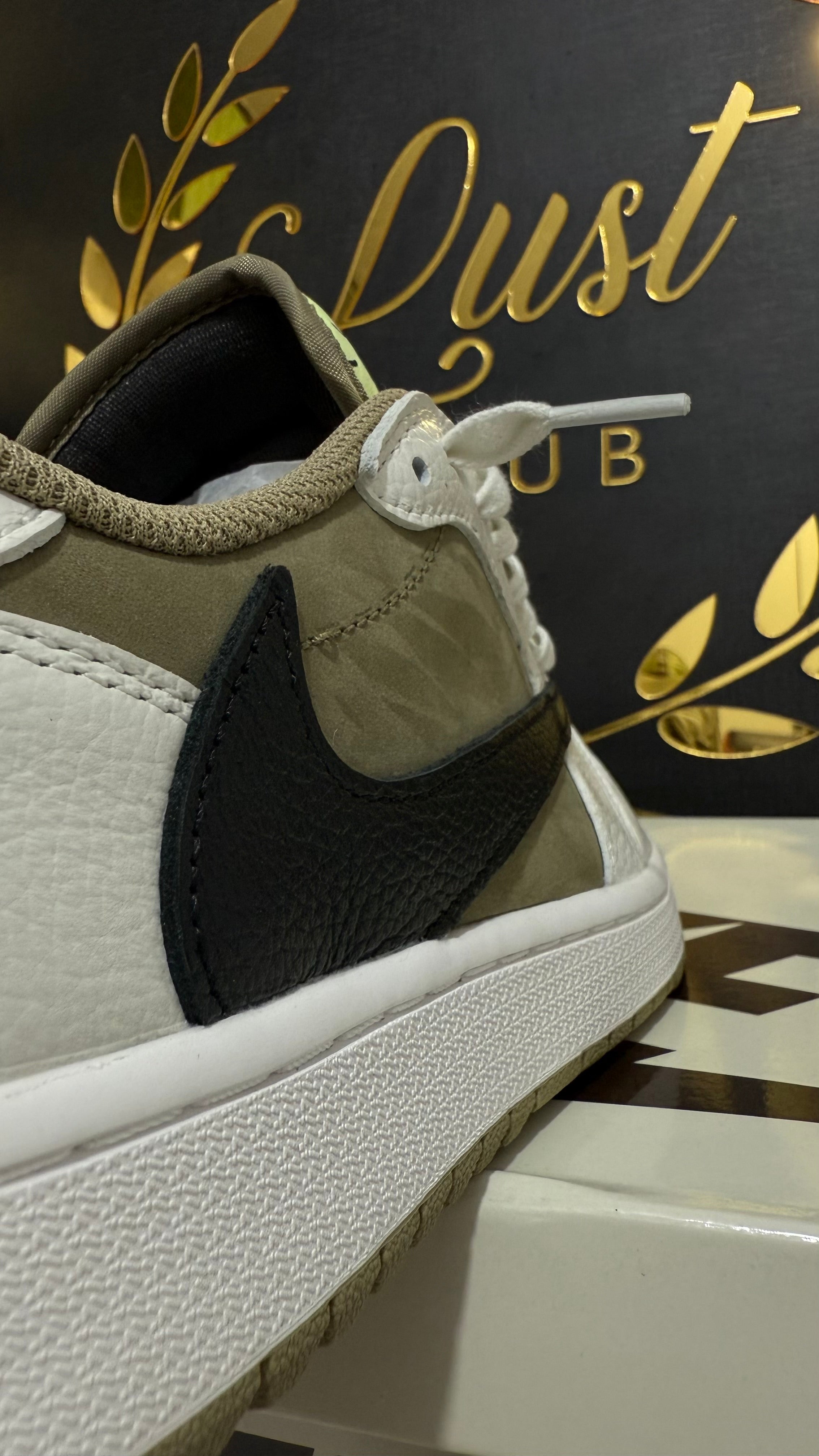 Jordan 1 Retro Low Golf Travis Scott Neutral Olive (PRONTA ENTREGA) Tamanho  41