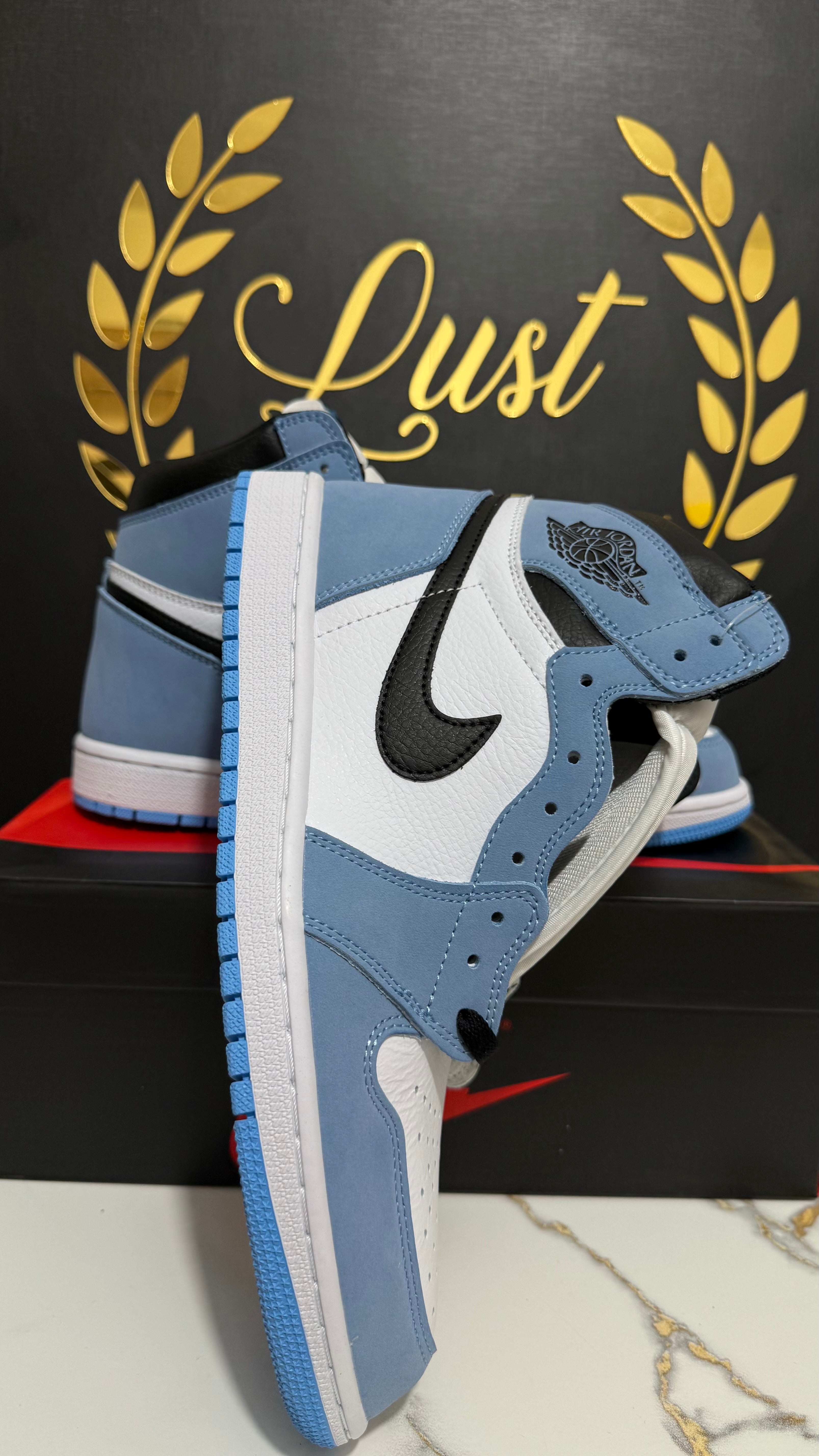 Jordan 1 Retro High White University Blue Black (PRONTA ENTREGA) Tamanho 41