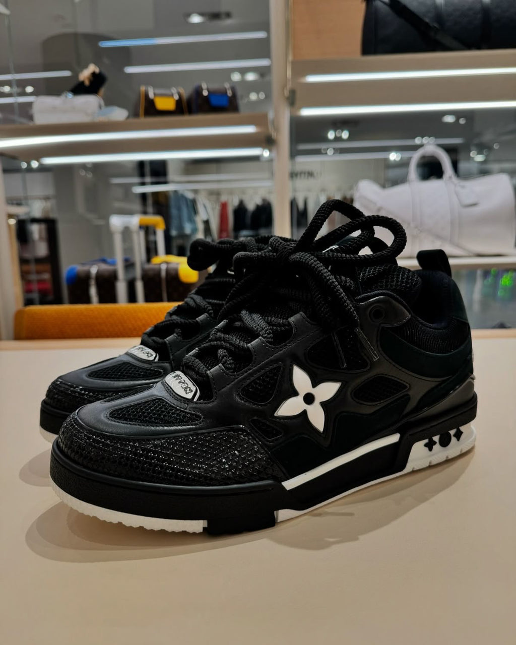 Skate Sneaker Black White
