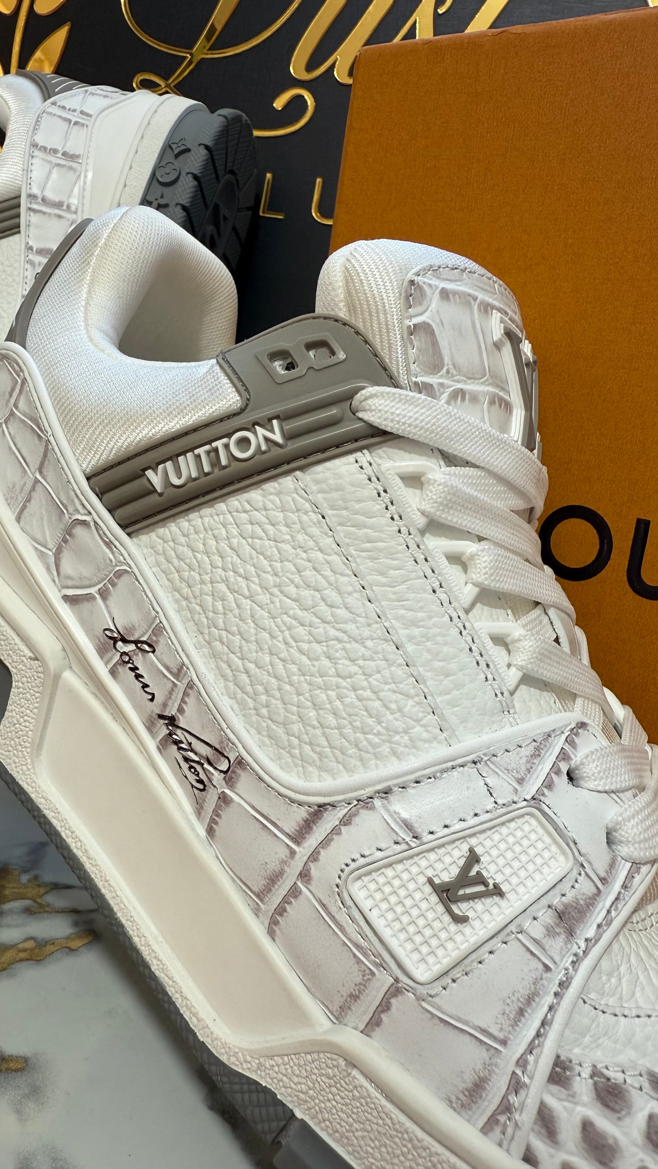 Louis Vuitton Trainer Pele Crocodilo