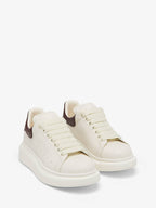 Men's Oversized Sneaker in Off-whitebordeaux