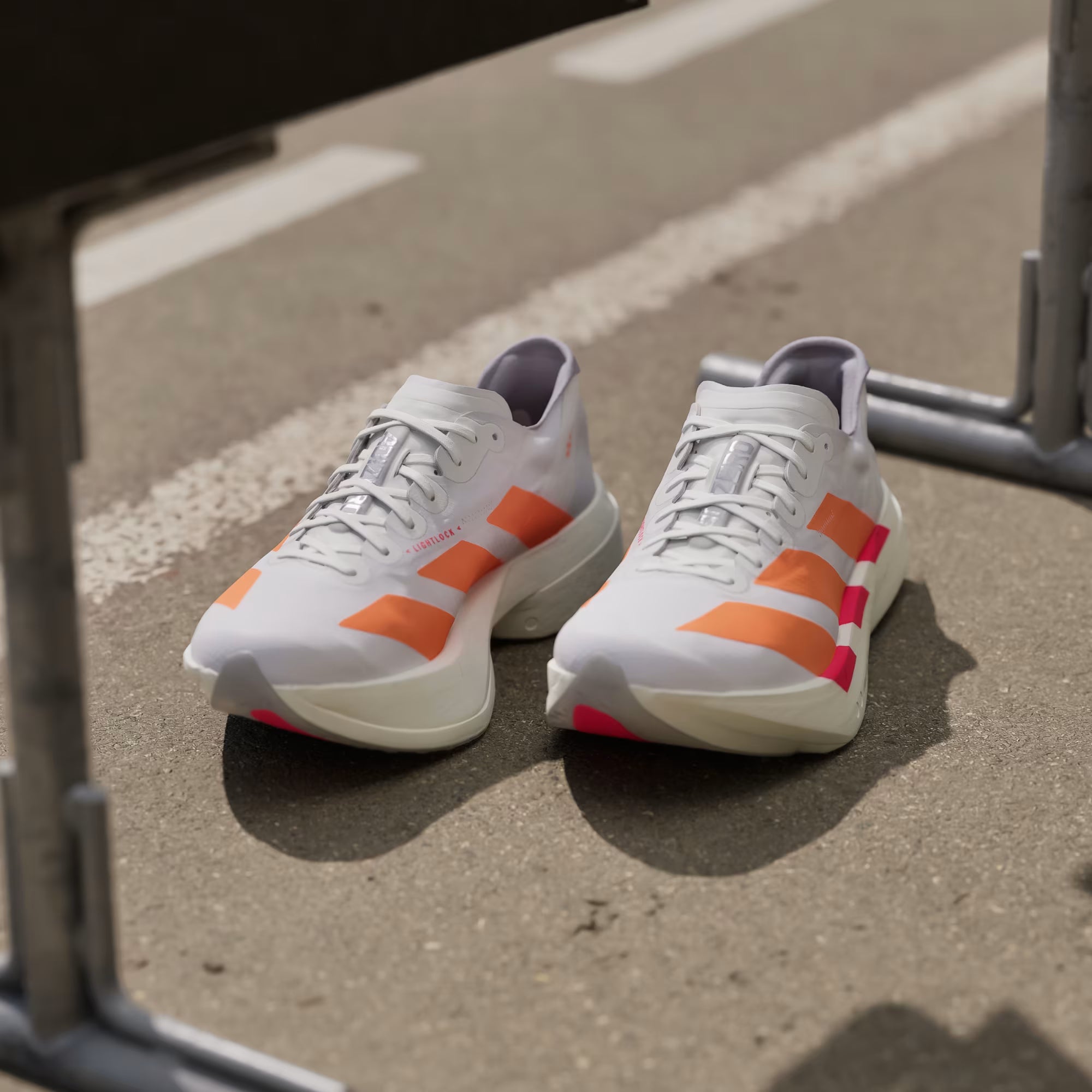 Tênis Adidas ADIZERO ADIOS PRO 4  Cloud White / Lucid Orange / Lucid Red
