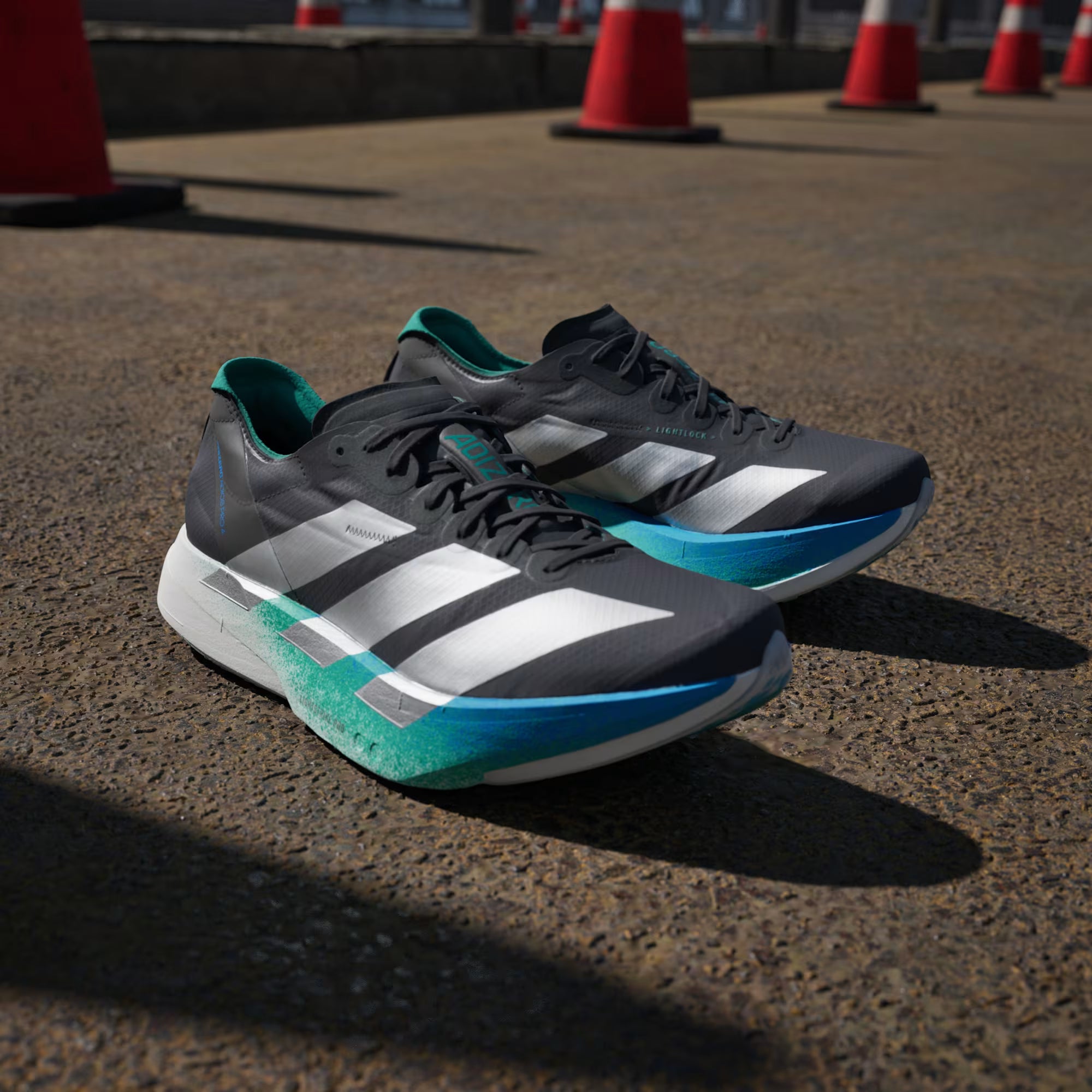Tênis Adidas ADIZERO ADIOS PRO 4  Core Black / Matte Silver / Glory Green