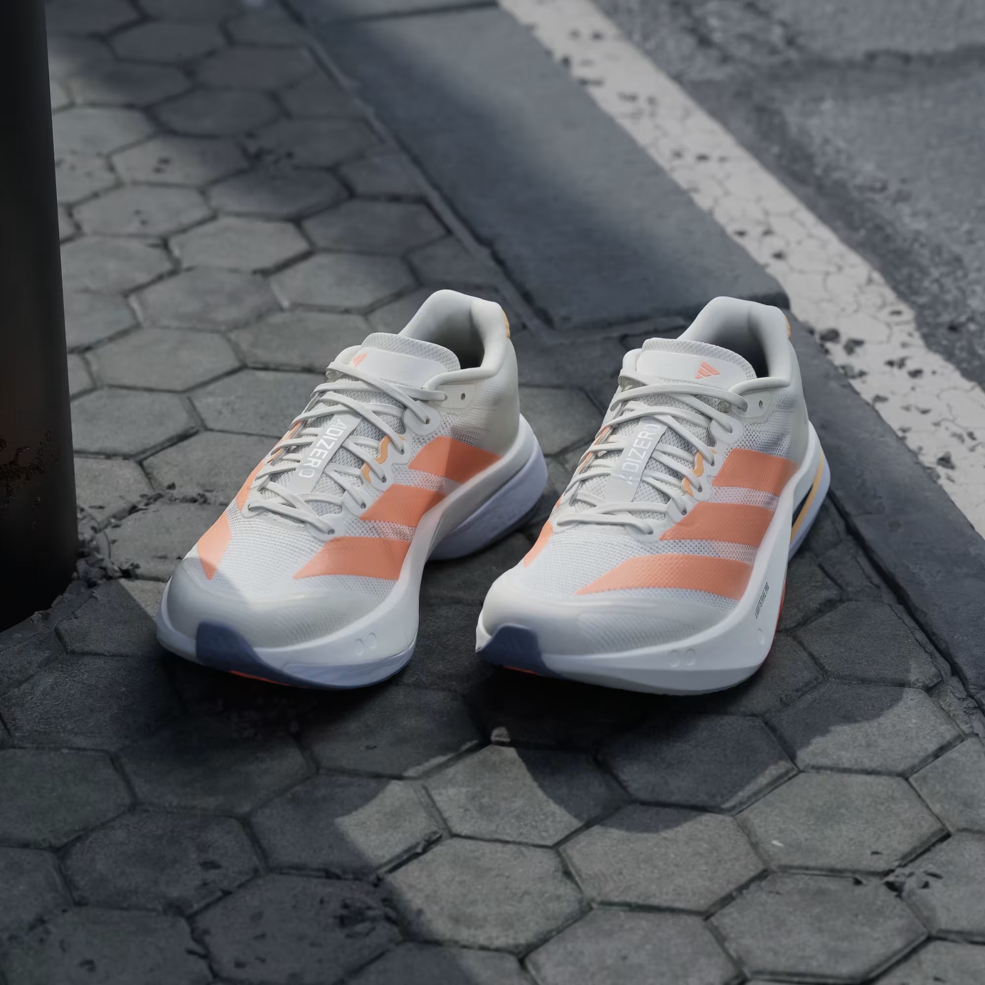 Tênis Adidas Adizero Boston 13 Off White / Beam Orange / Acid Orange