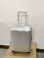 Mala Rimowa Cabin