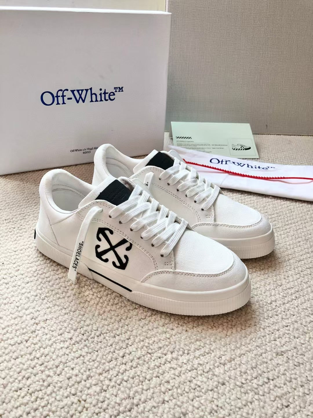 OFF-White Vulcanized Canvas White