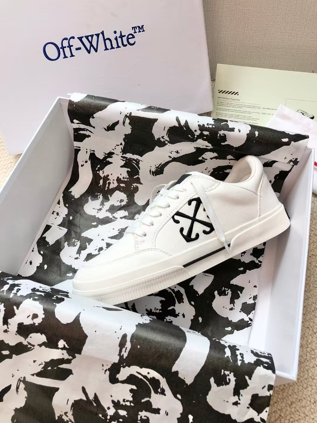 OFF-White Vulcanized Canvas White