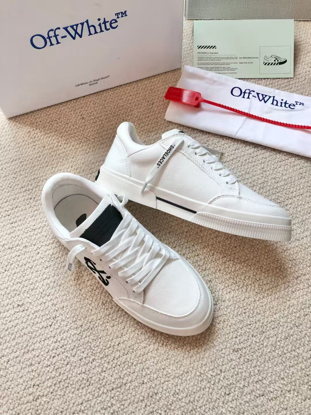 OFF-White Vulcanized Canvas White