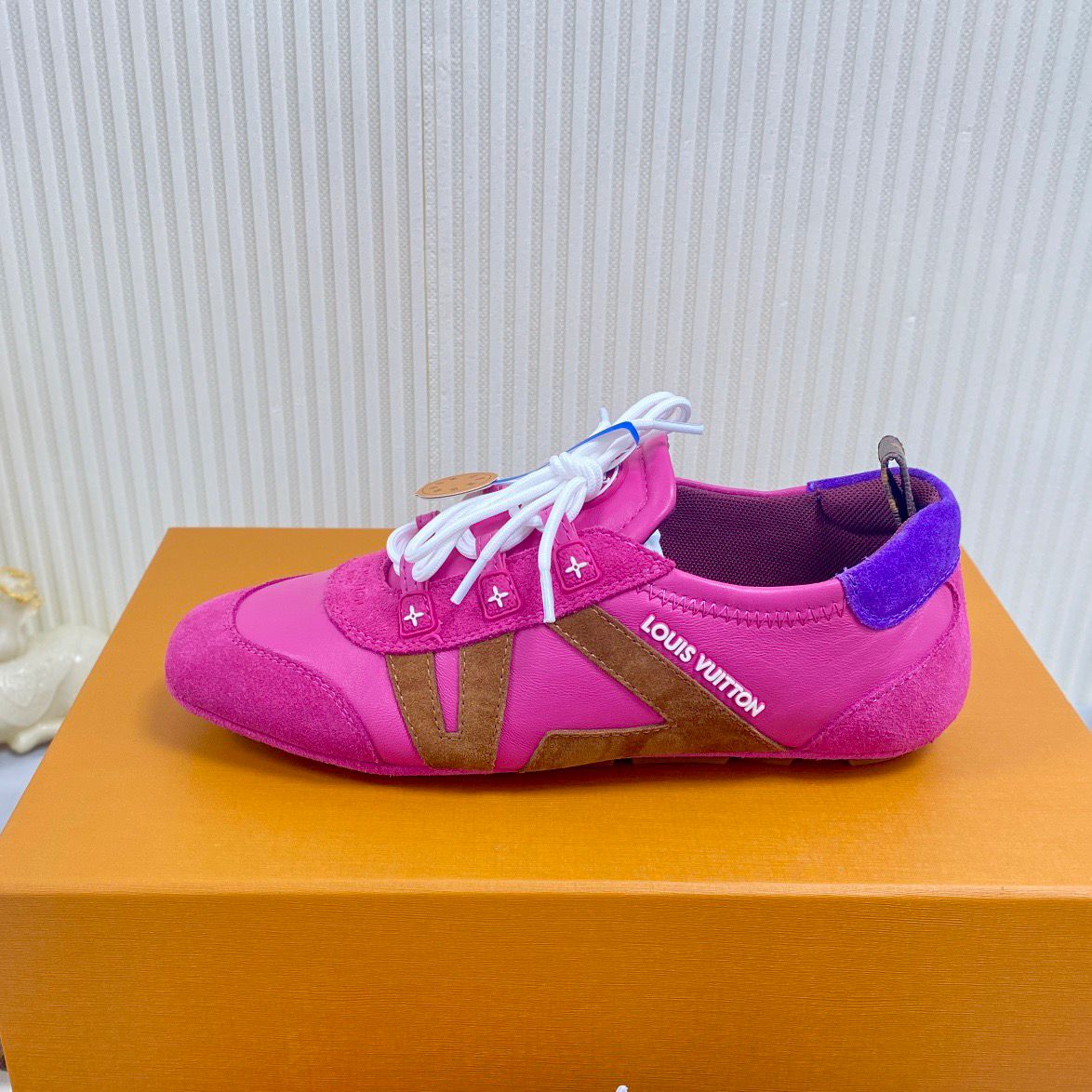 Tênis LV Fuchsia Monogram Brown