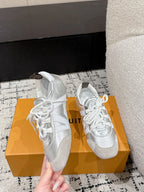 Tênis LV Metallic Silver/White