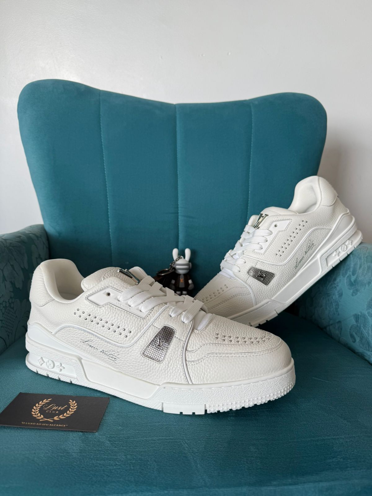 LV Trainer White