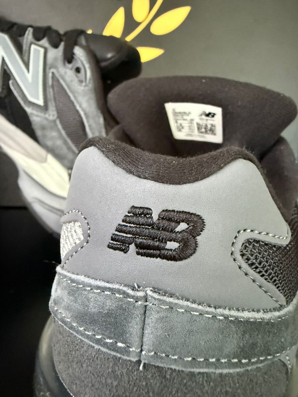 Tenis New Balance 9060 Black Castlerock (PRONTA ENTREGA) Tamanho 39
