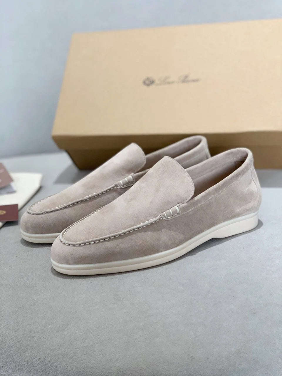 Loro Piana Open Walk Camurça Beige