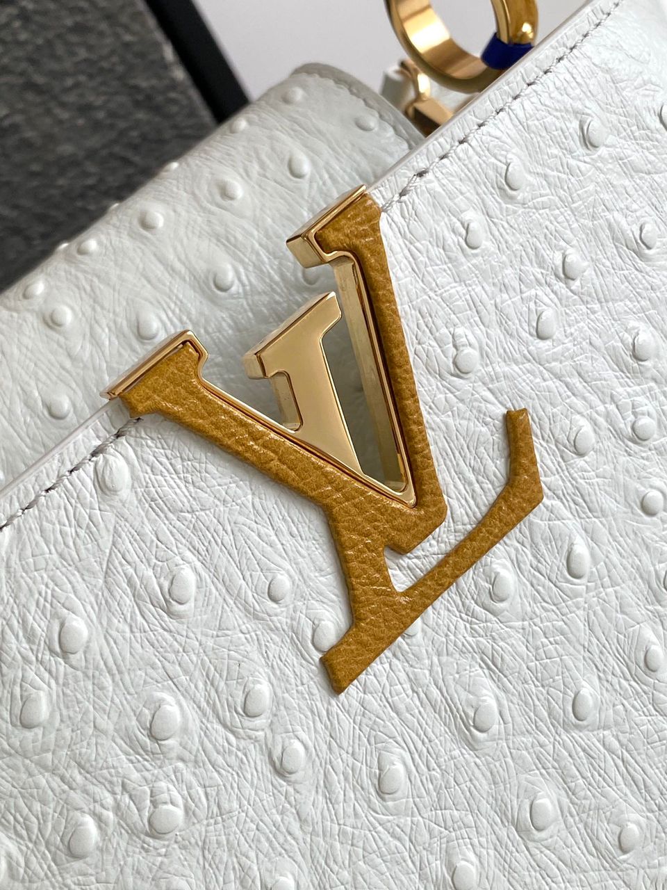 Bolsa Louis Vuitton Ostrich Capucines White