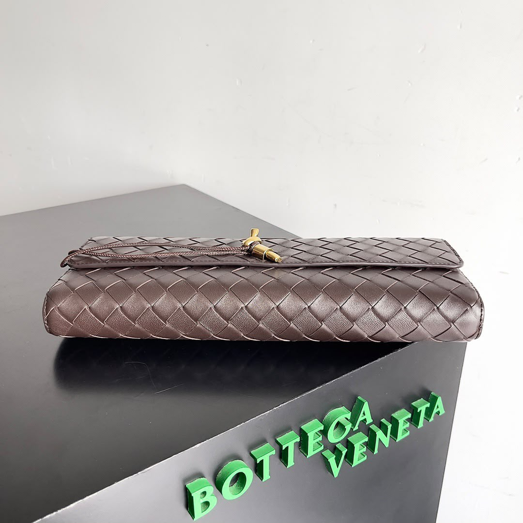 Bottega Veneta Shoulder Bag Vintage Frosted Clutch Baguette Bag Long