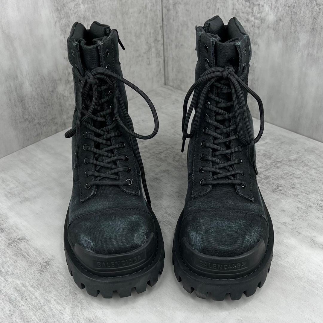 Balenciaga Bota Strike com cadarço e salto 20mm