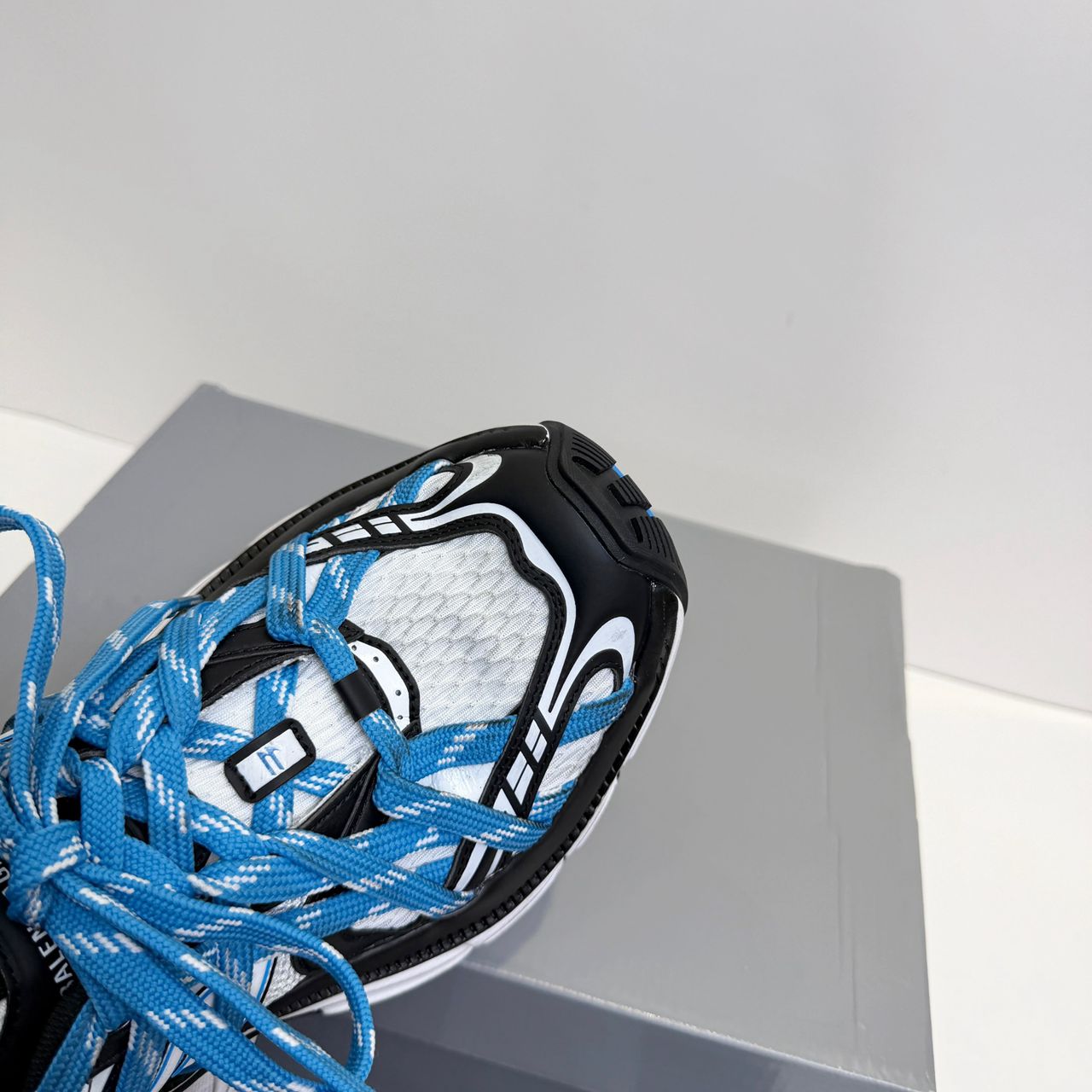 Tênis  Balenciaga 6xl Extreme em branco/azul/preto