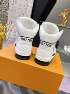 TÊNIS LV Boots High Top Black White Details Halftime