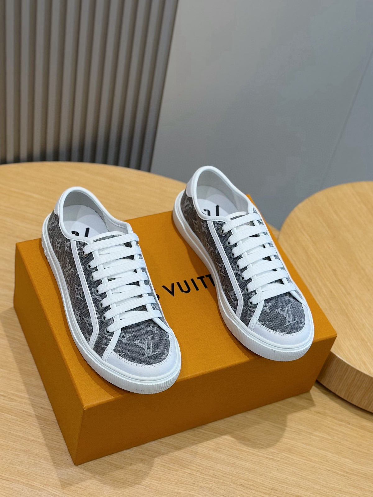 Tênis Louis Vuitton Lagoon Jeans Grey