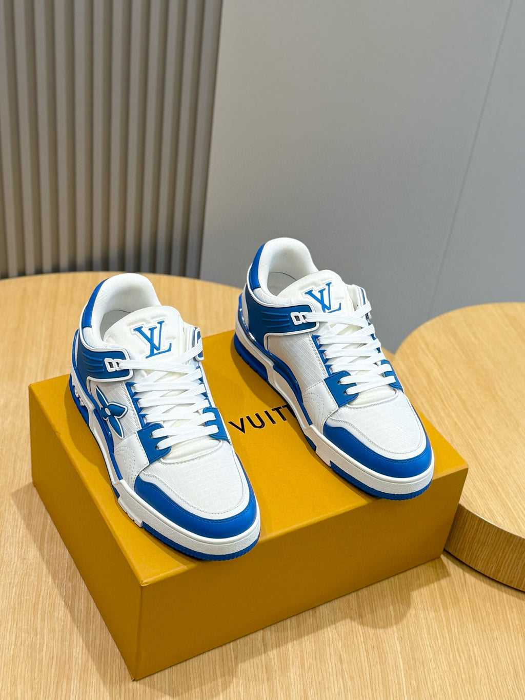 TÊNIS LOUIS VUITTON #54 TRAINER White Blue