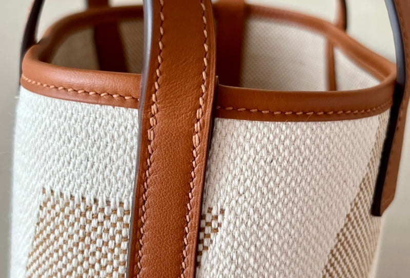 Bolsa Hermès Cabas H Biais 27 White Beige