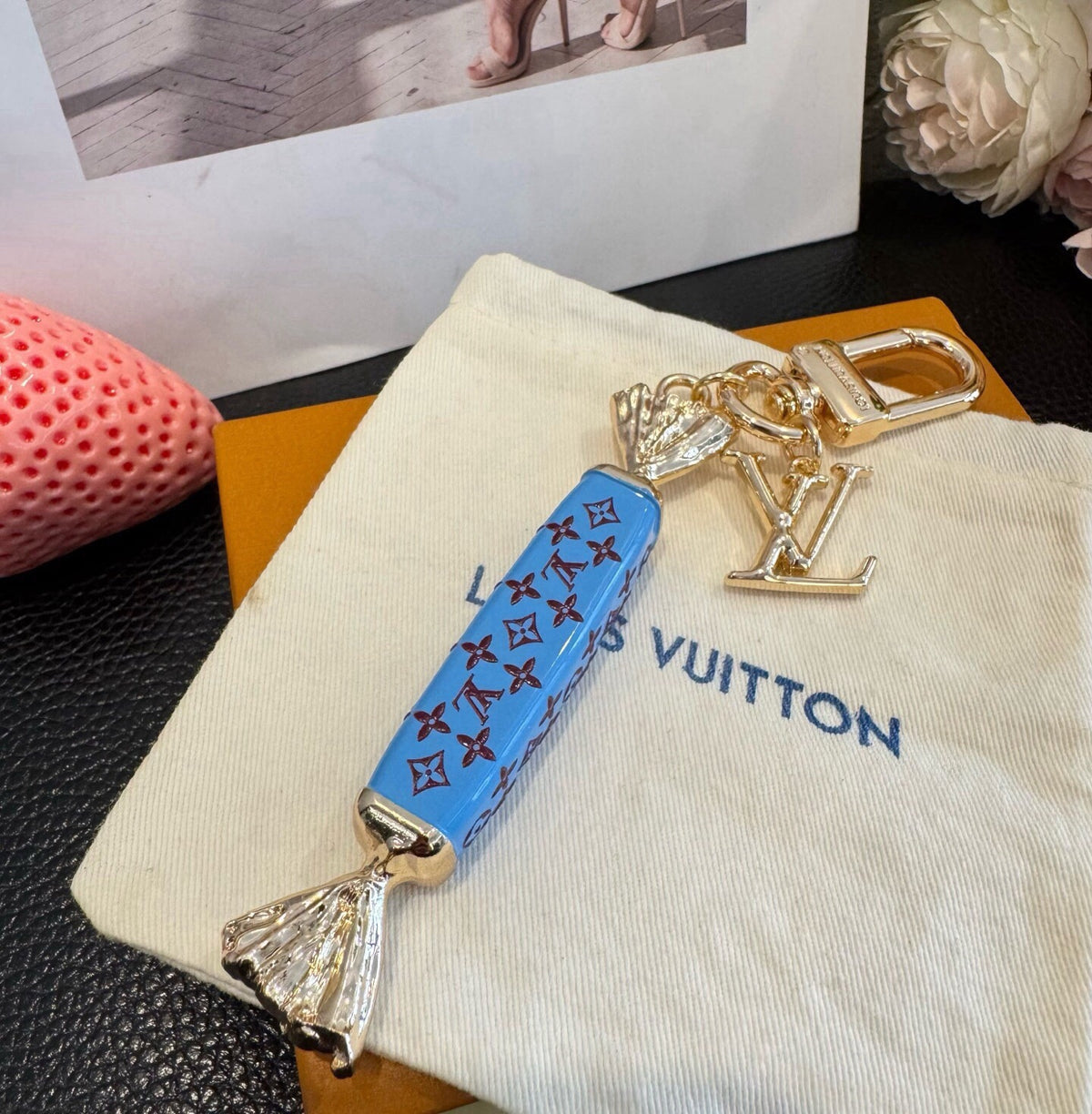 Chaveiro LV Sweets Blue