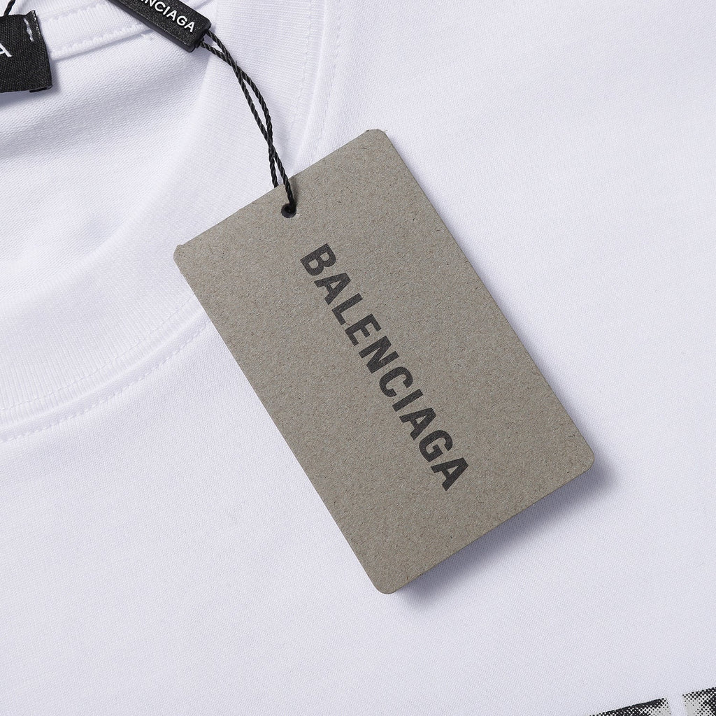 Camiseta Balenciaga black e white