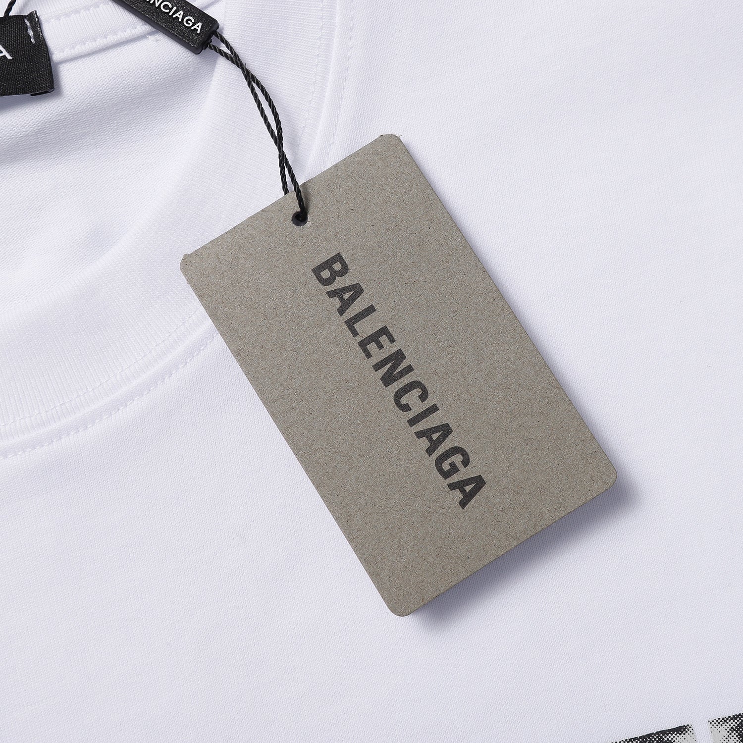 Camiseta Balenciaga black e white