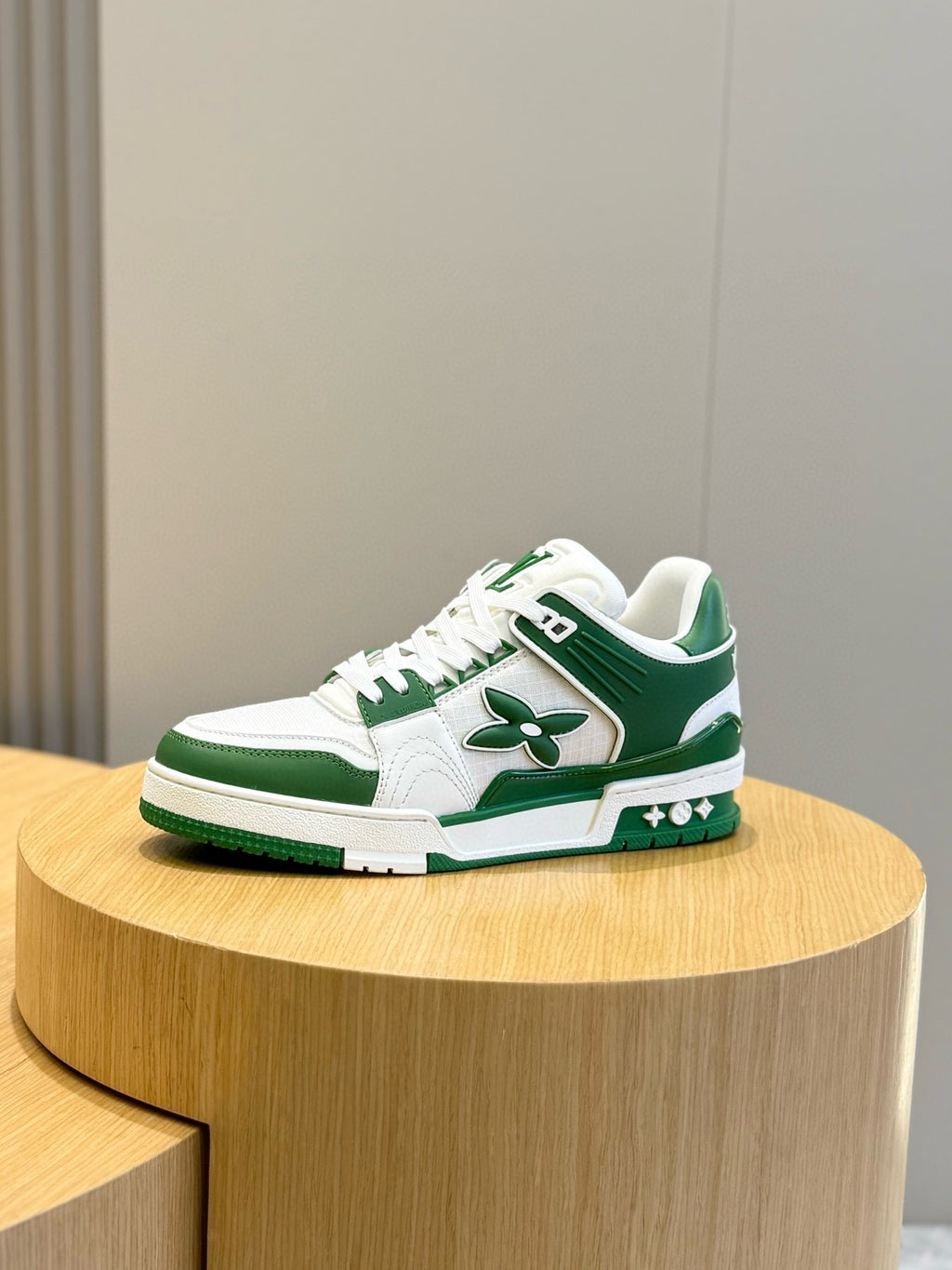 TÊNIS LOUIS VUITTON #54 TRAINER White Green