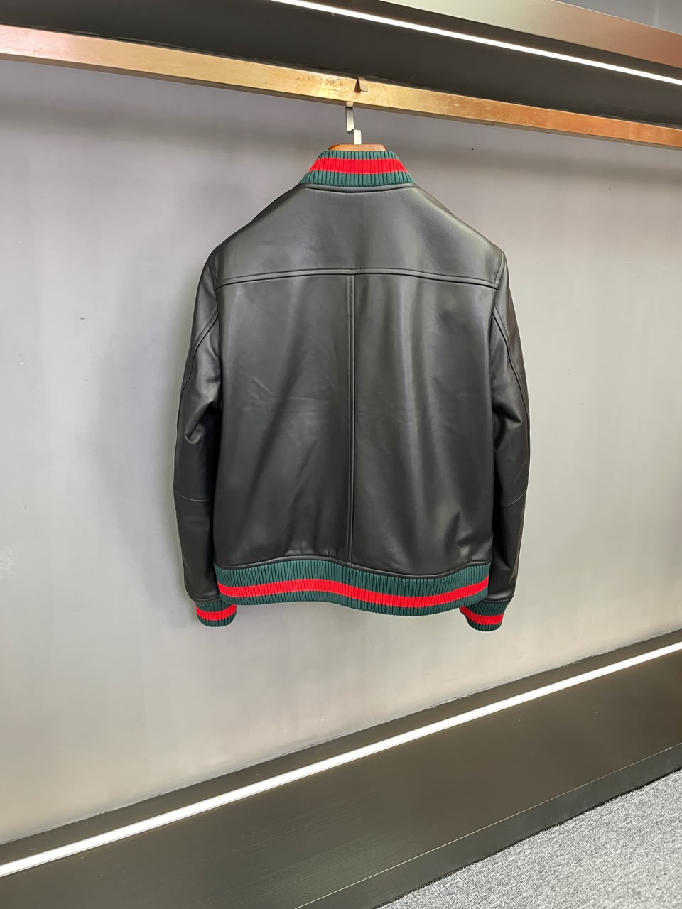 Jaqueta Gucci Men's GRG Taped Leather Bomber Jacket Black