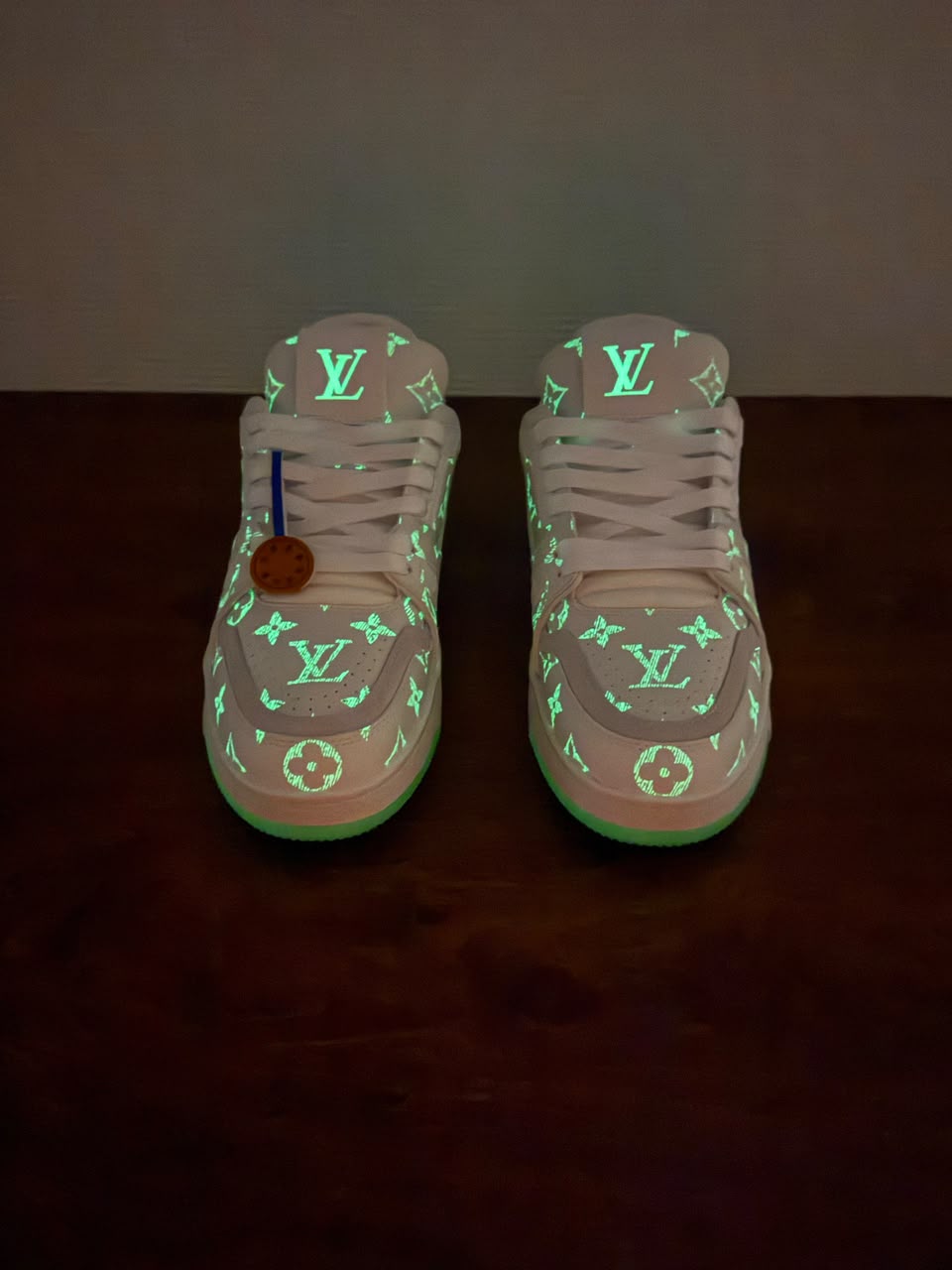 TÊNIS LOUIS VUITTON LV TRAINER LUMINOUS Firefly