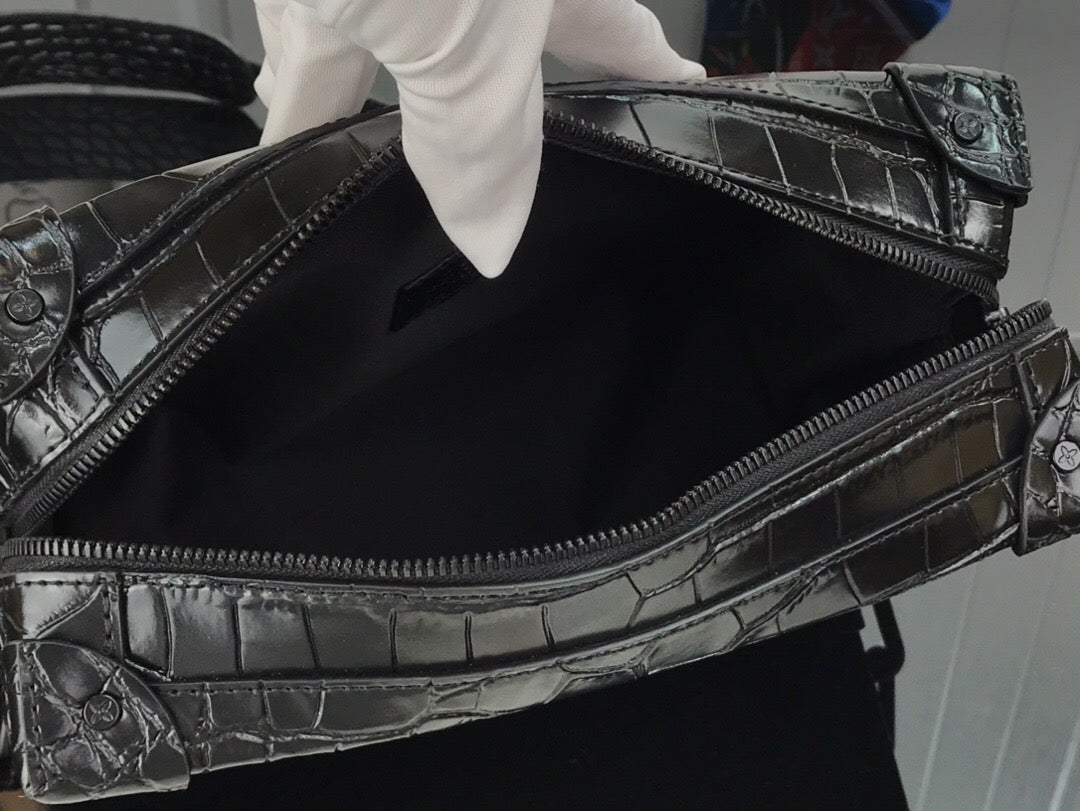 Bag Lv Alligator Mini Soft Trunk Black