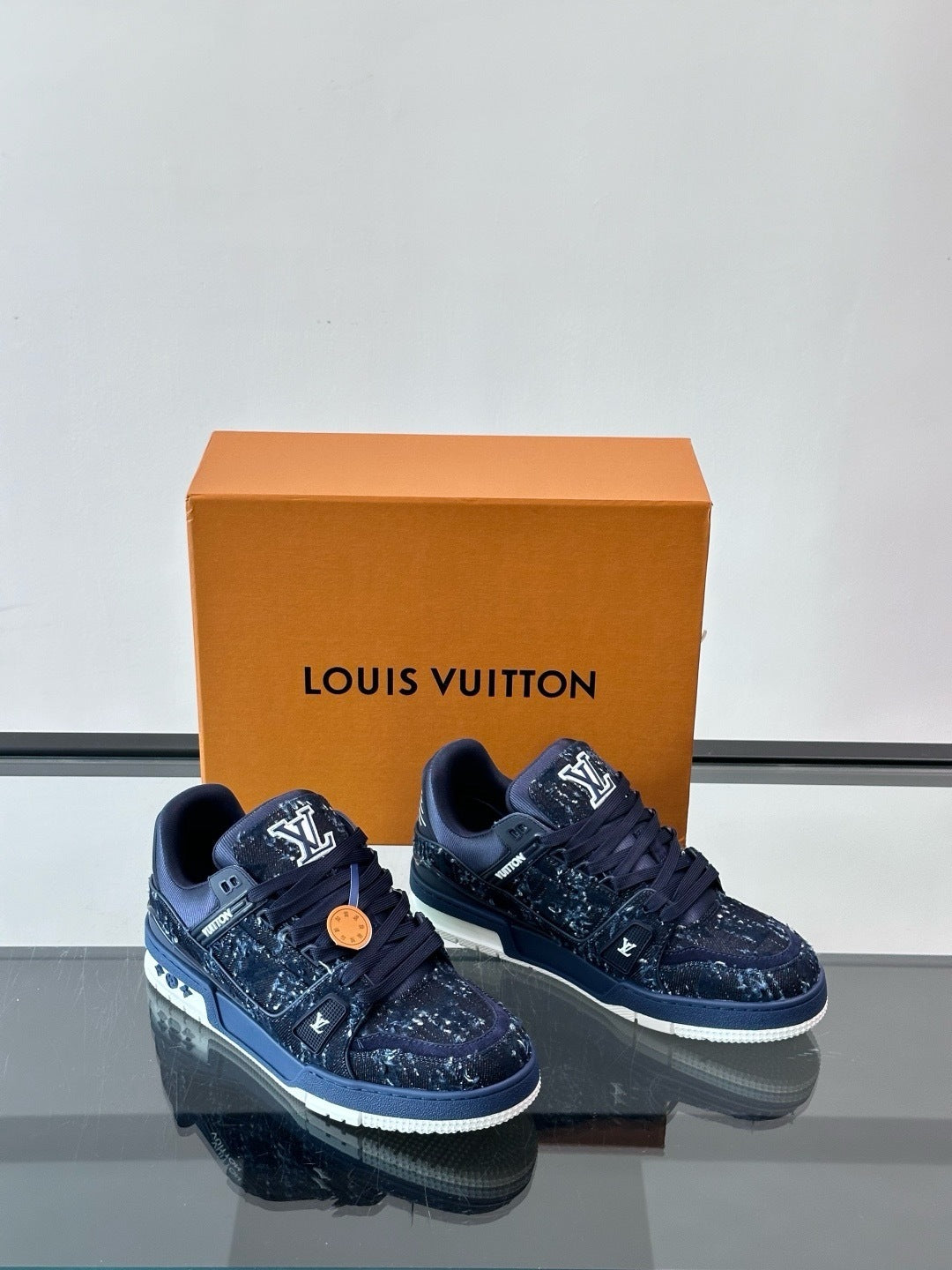 Tênis LV Trainer Blue Suede