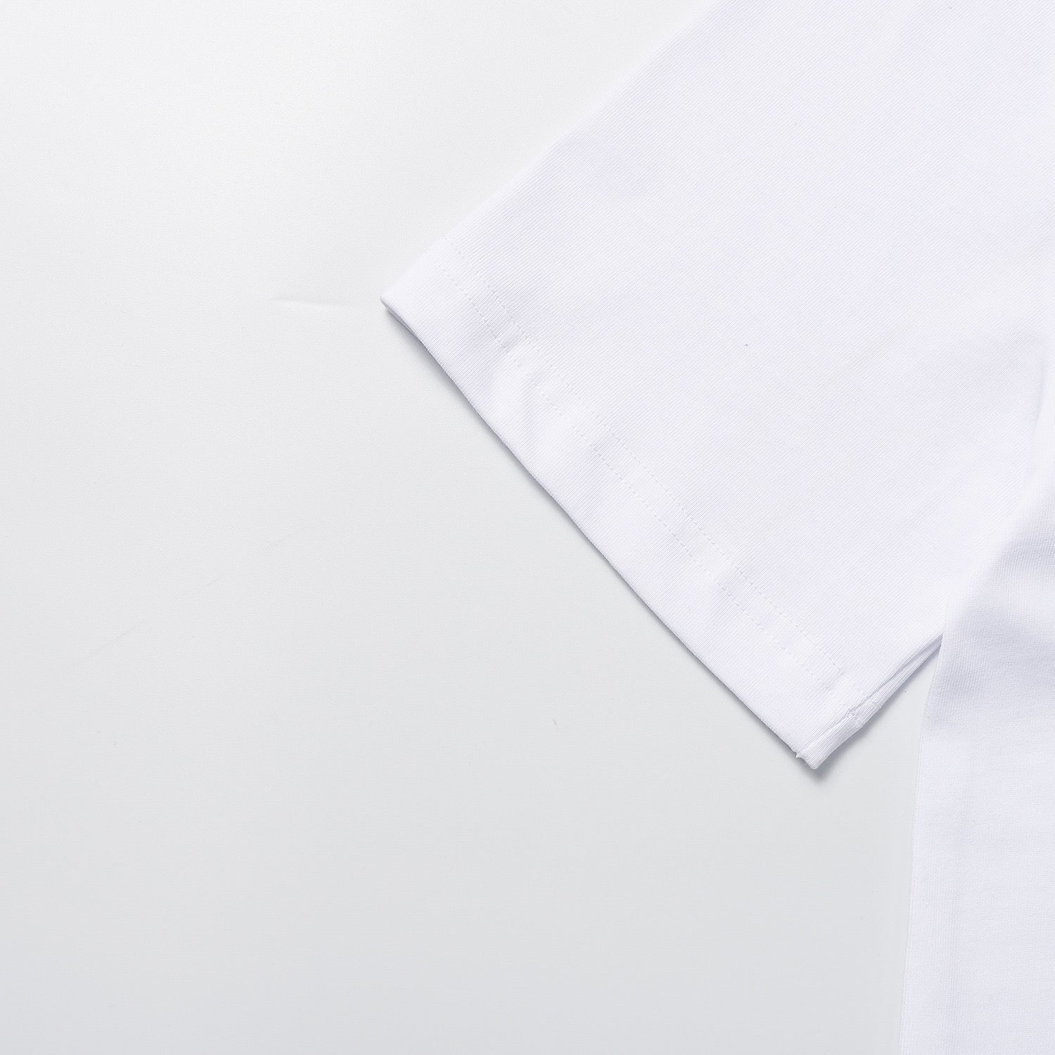 Camiseta Balenciaga black e white