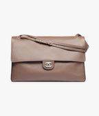 Bolsa Chanel maxi Marrom Claro