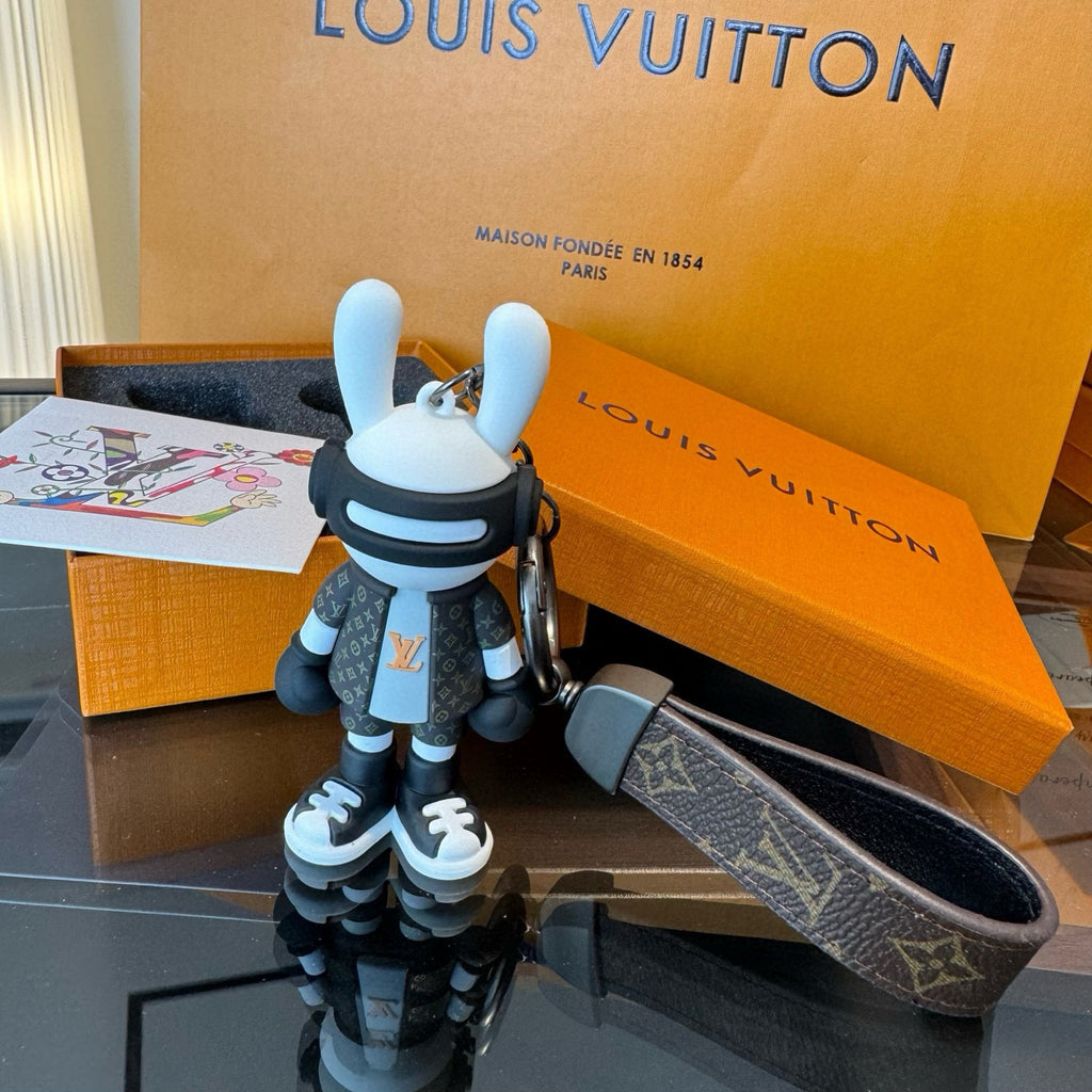 Chaveiro Bag Charm Lv Black Rabbit Key Chain