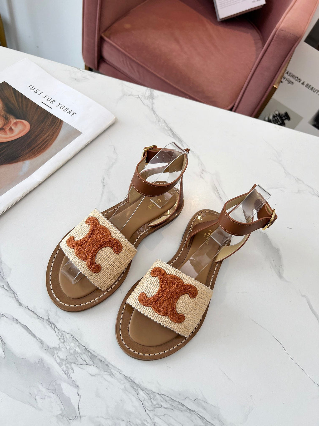 CELINE LYMPIA FLAT STRAP SANDAL (Pronta Entrega) Tamanho 36
