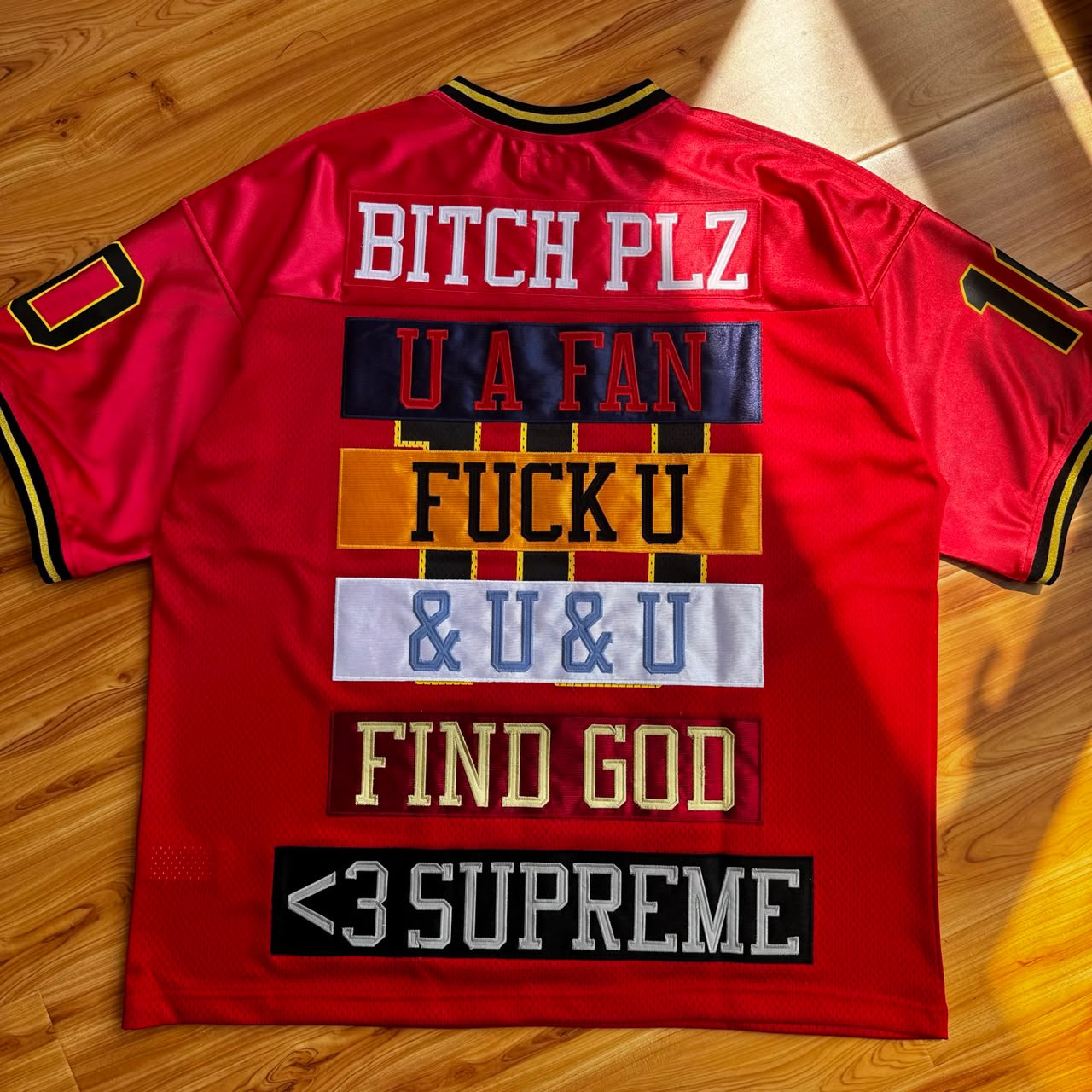 Camiseta Supreme Find God Football Red SS26-W1