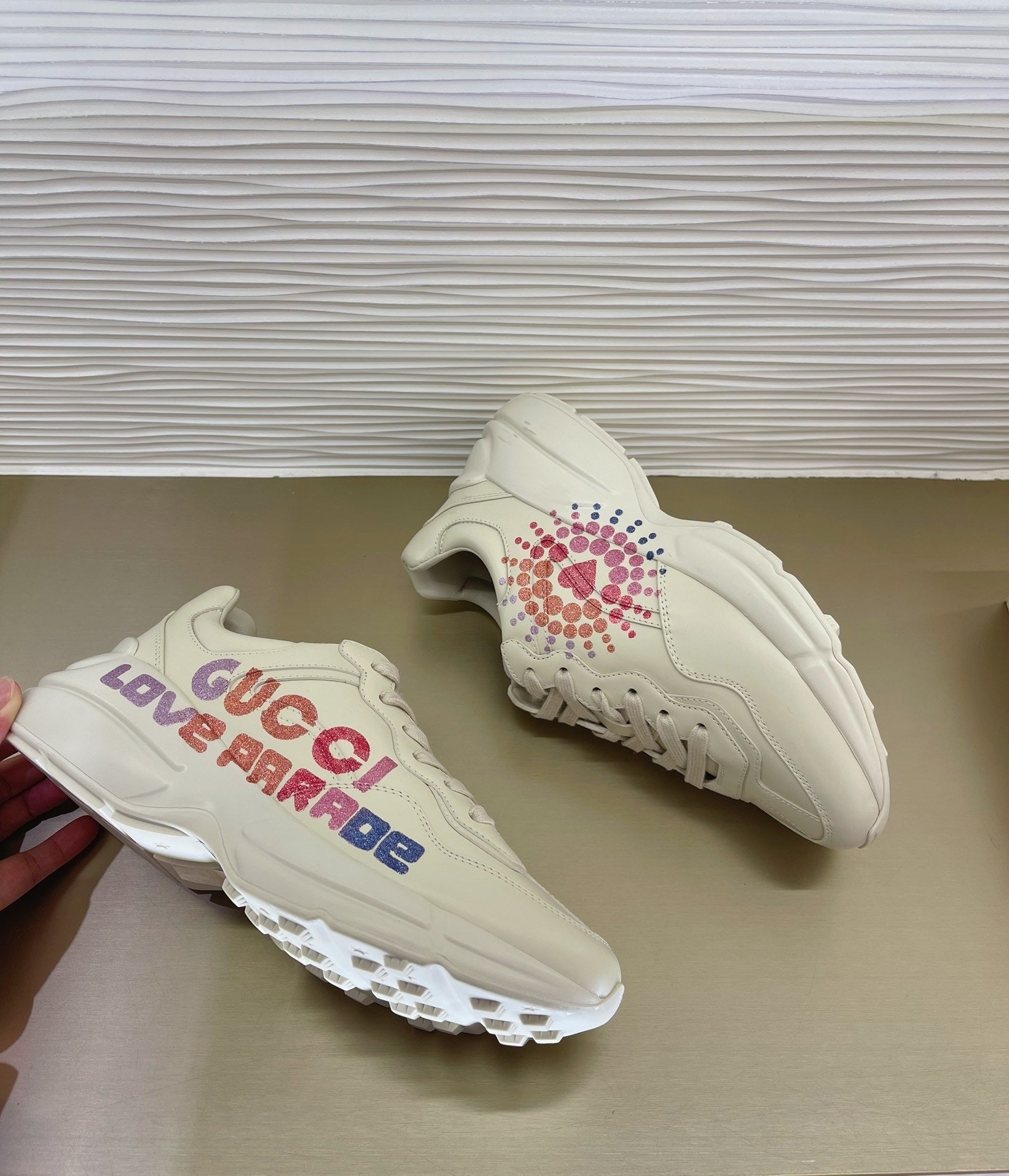 Gucci Rython GG Off White Love Parade
