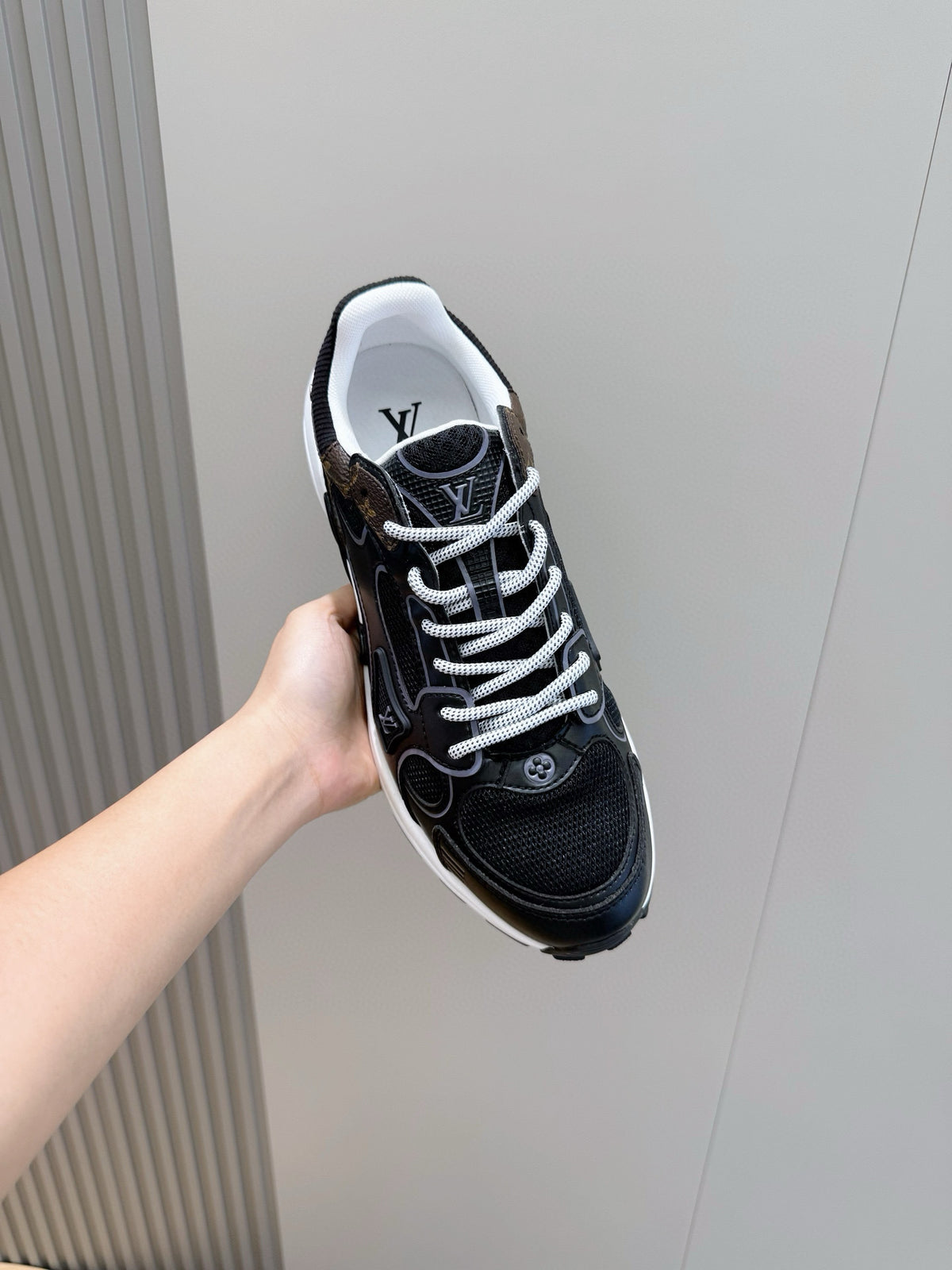 Tênis Louis Vuitton Olympia Women's Black Sports Sneaker