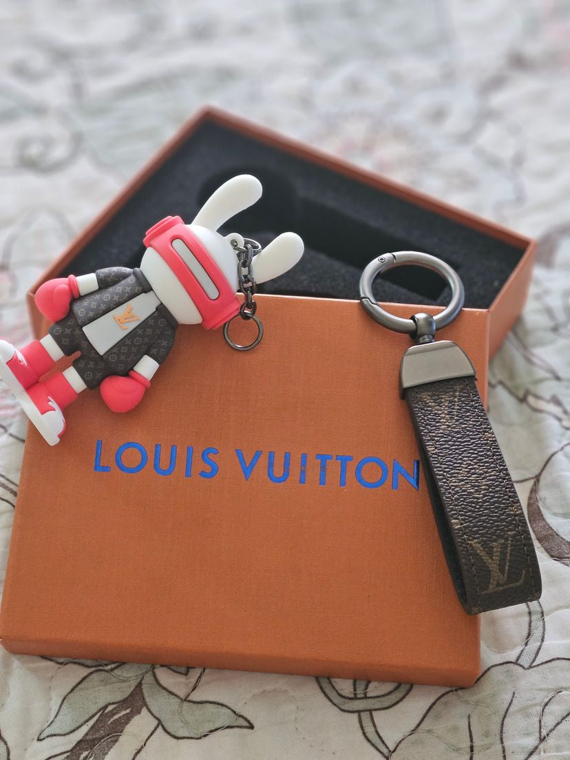 Chaveiro Bag Charm Lv Red Rabbit Key Chain