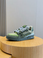 Tênis Louis Vuitton Green Round Toe Low-Top Sneaker